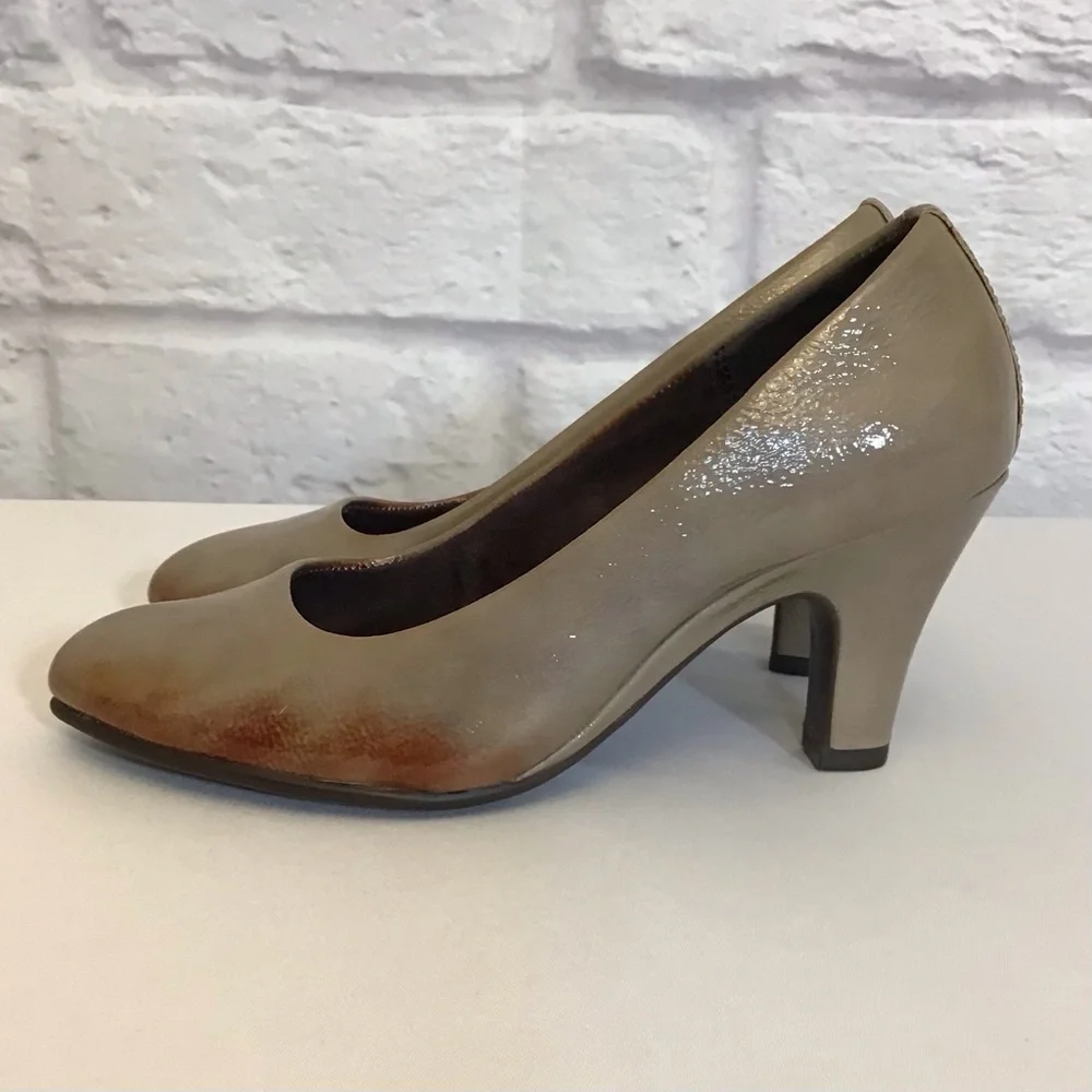 AEROSOLES “tapestry” pumps